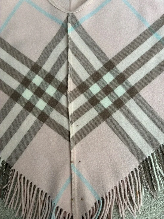 Burberry Pink Poncho - Picture 10 of 13